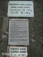 Tovačov, Zámek - gotická brána